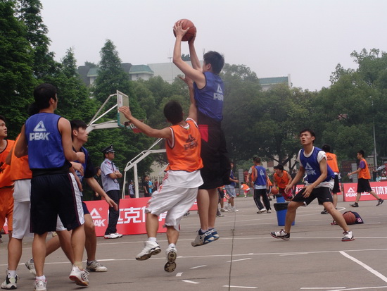 是他们